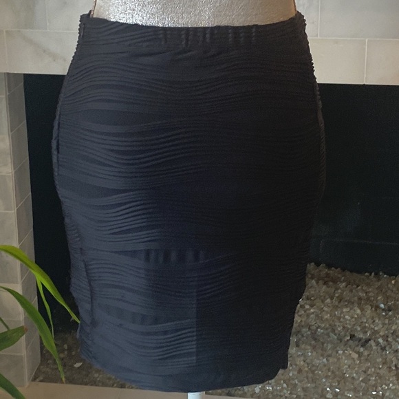 Opening Ceremony Ruffle Wavy Ribbed Black Skirt Size Medium - Picture 6 of 14